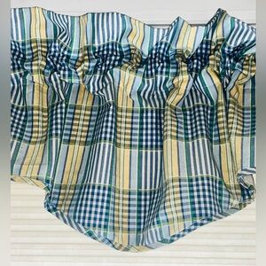 Waverly Classics Plaid Scalloped Valance with Pocket Rod Opening  76x16”